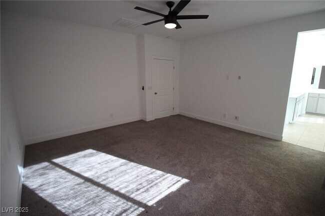 Building Photo - 8085 Skye Roar Ct