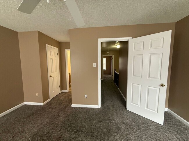 Building Photo - 2478 Green Glen Dr
