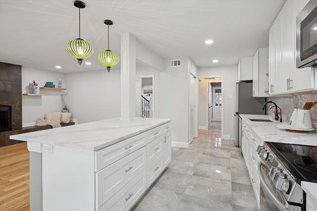 Building Photo - 6935 Helsem Way