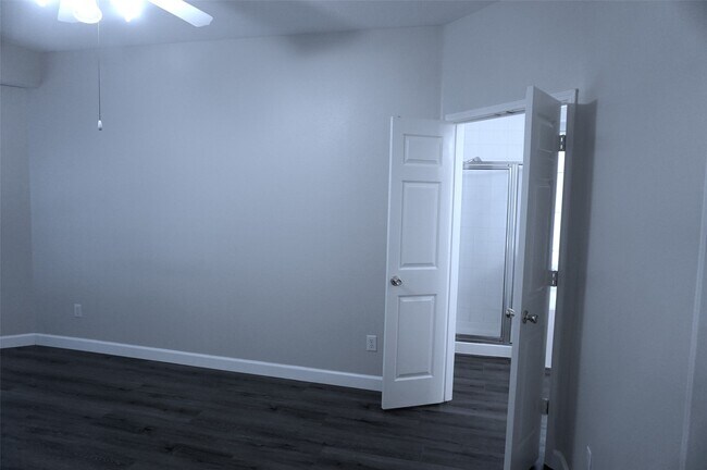 Building Photo - 6628 Sharpstown Green Cir