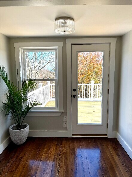 Building Photo - 326 Fish Rd