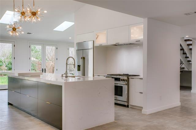 Building Photo - 2045 Marydale Rd