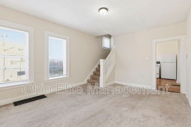 Building Photo - 500 N Champion Ave