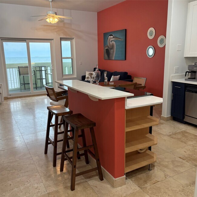 Building Photo - 9420 Seawall Blvd