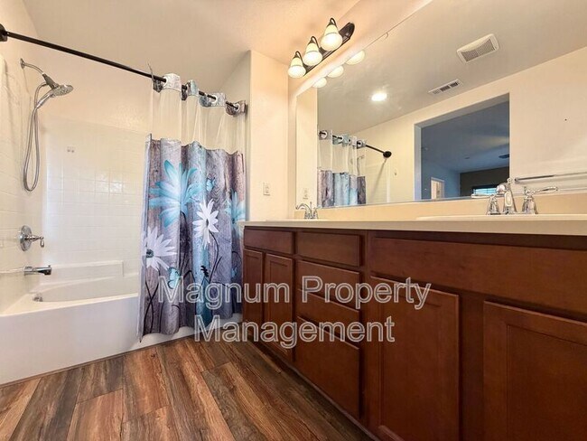 Building Photo - 37390 Paseo Violeta