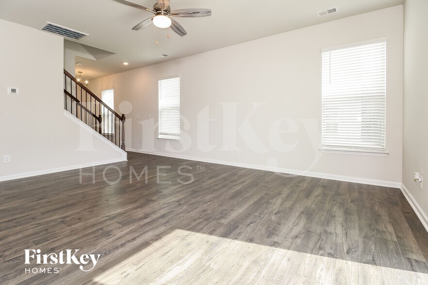 Building Photo - 212 Ashborne Ln