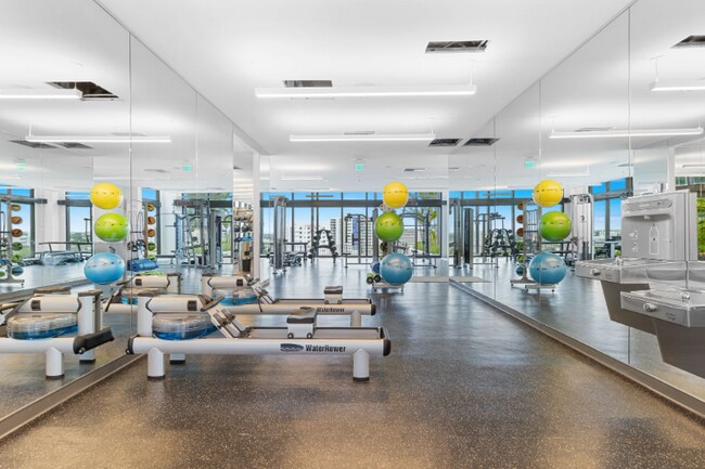 Building Photo - 1480 NW North River Dr