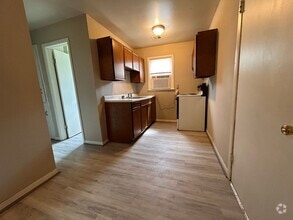 Building Photo - White3246