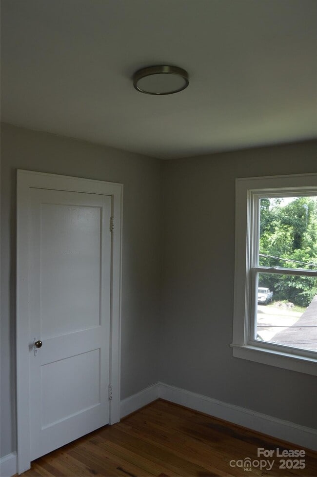 Building Photo - 102 Feimster St
