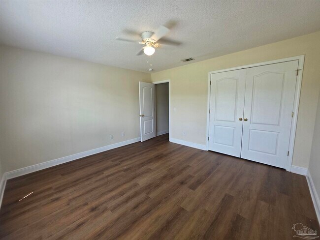 Building Photo - 7200 Annandale Dr
