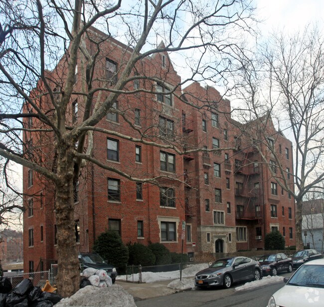Primary Photo - 660 Locust St