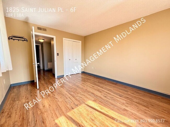 Building Photo - 1825 St Julian Pl