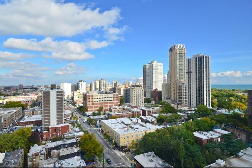 Building Photo - 444 W Fullerton Pkwy