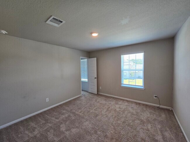 Building Photo - 13703 Mariah Dr