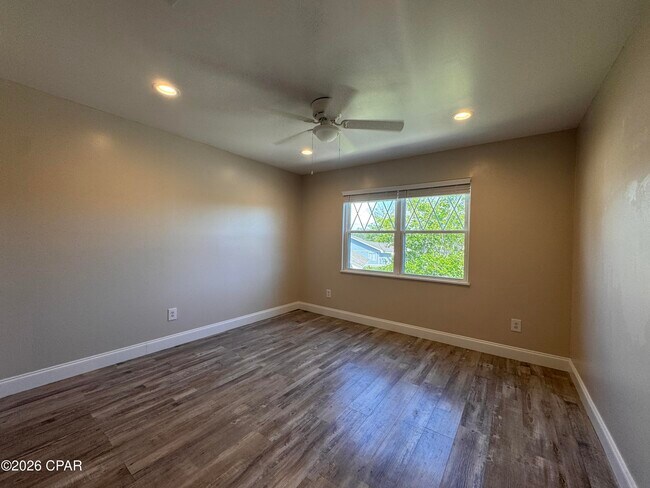 Building Photo - 607 Plantation Ct