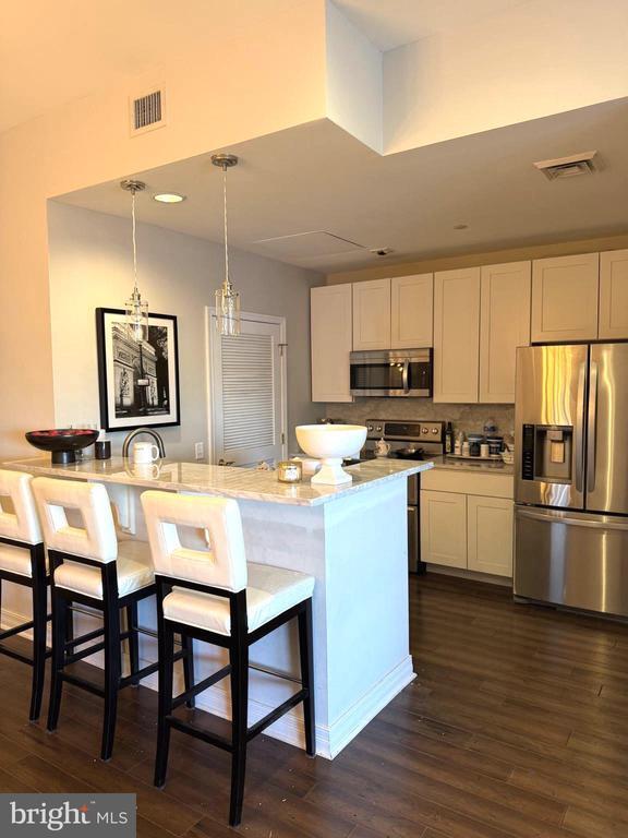 Building Photo - 1600 Arch St