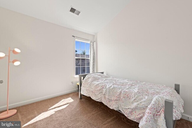 Building Photo - 47645 Weatherburn Terrace