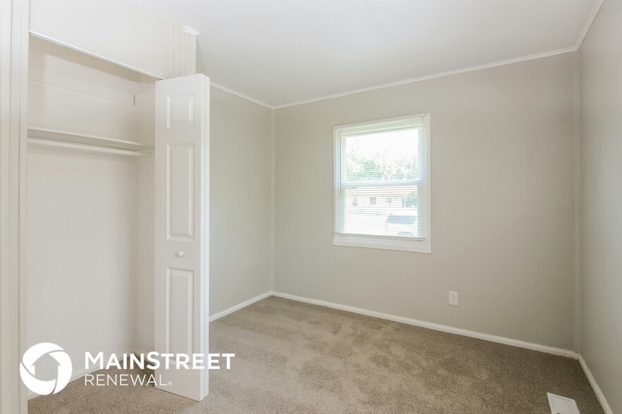 Building Photo - 4030 Kalmar Dr