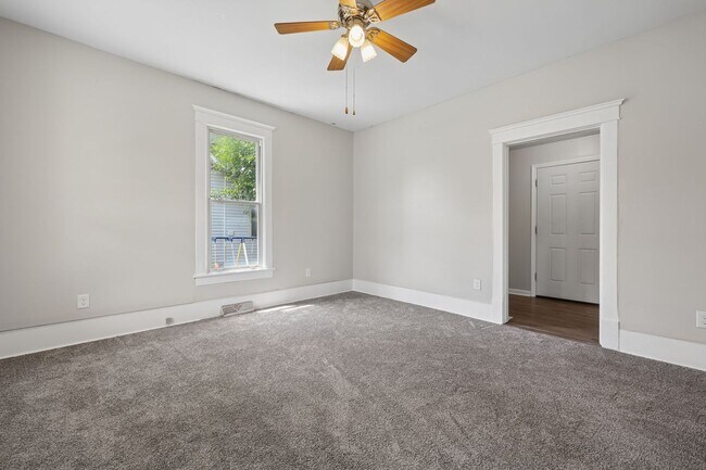 Building Photo - 3 Bed, 1 Bath Home with Fenced Backyard | Fresh Updates Throughout | Newark, OH