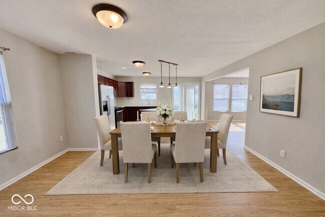 Building Photo - 12431 Teacup Way