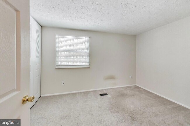Building Photo - 1337 Crockett Ln