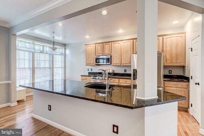 Building Photo - 5820 Pearson Ln