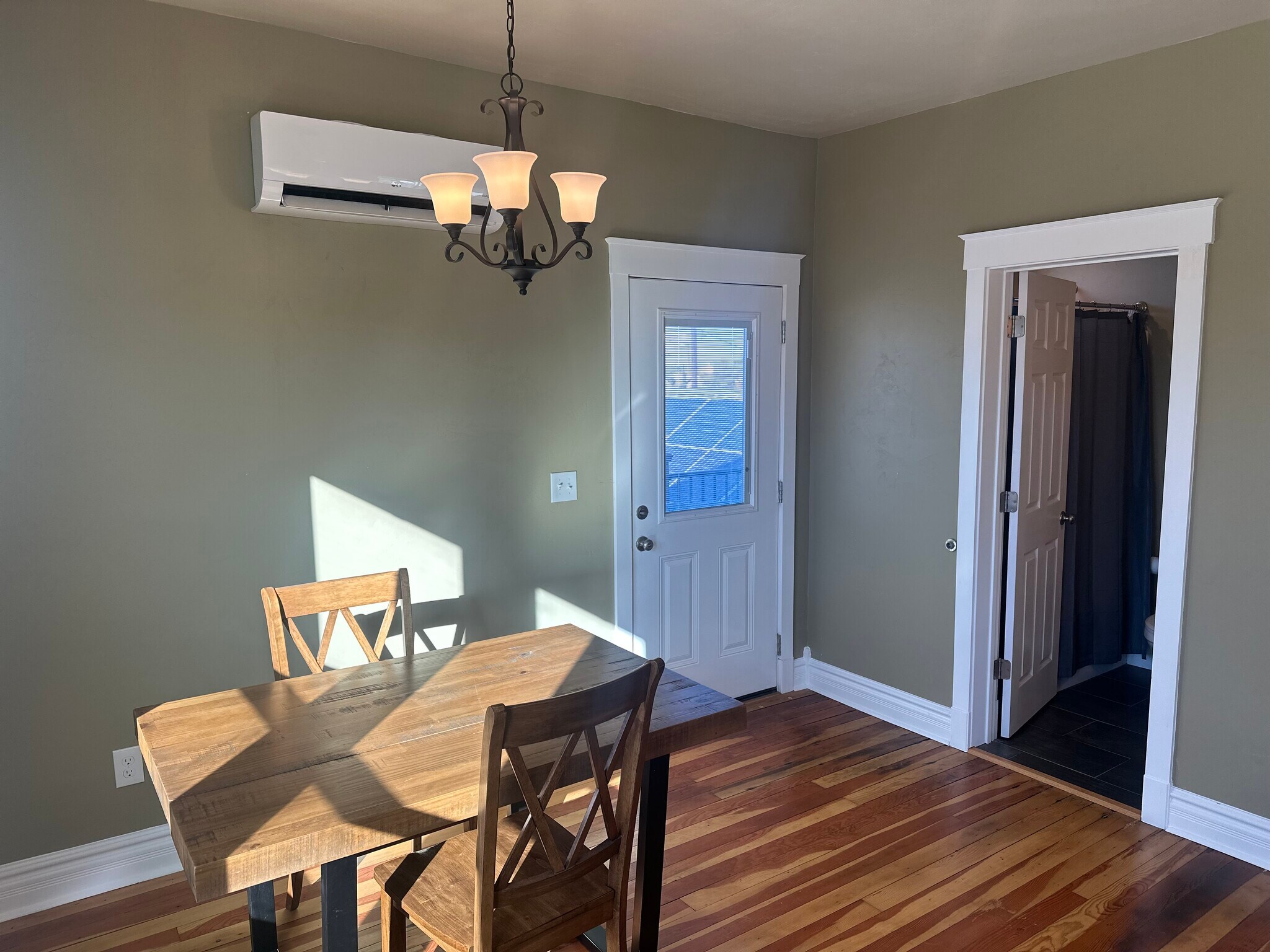 Building Photo - 1309 Michigan Ave