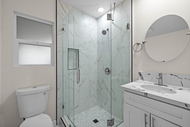 Building Photo - 5529 Dorothy Dr