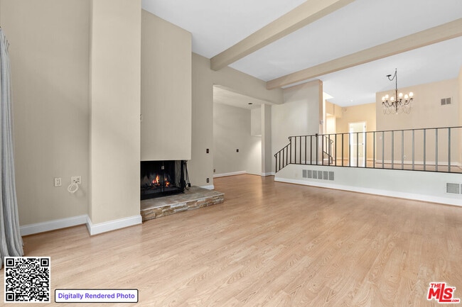 Building Photo - 1561 Palisades Dr