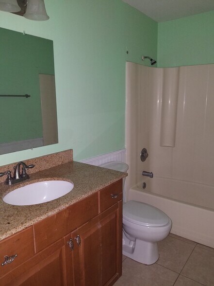 Building Photo - Cozy 3BR 2BA House in Laurelwood Community MOVE IN SPECIAL FIRST MONTH FREE RENT!