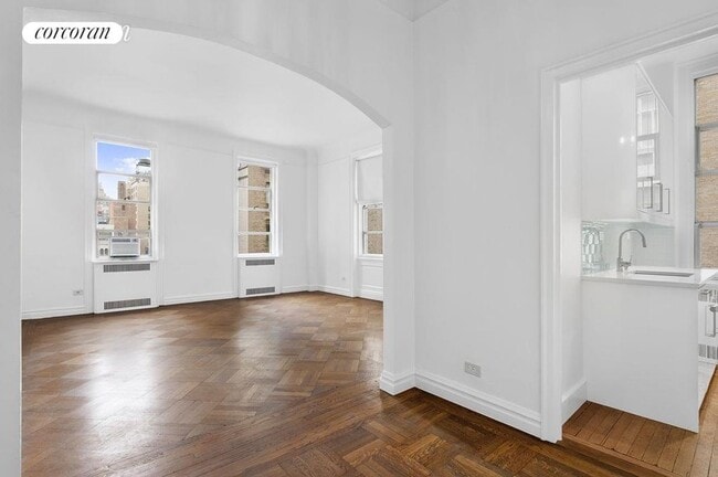 Primary Photo - 11 W 81st St
