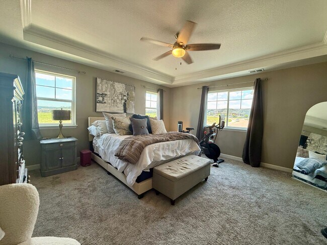 Building Photo - Spacious 5-Bedroom home with beautiful Views in Castle Rock for Rent