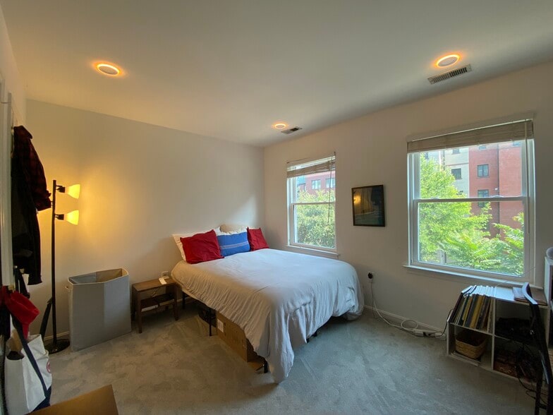 Unit # 3 - 1327 Belmont St NW