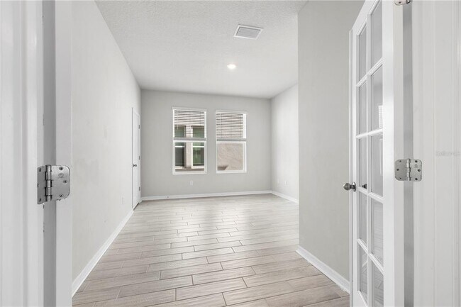 Building Photo - 28575 Cozy Creek Dr