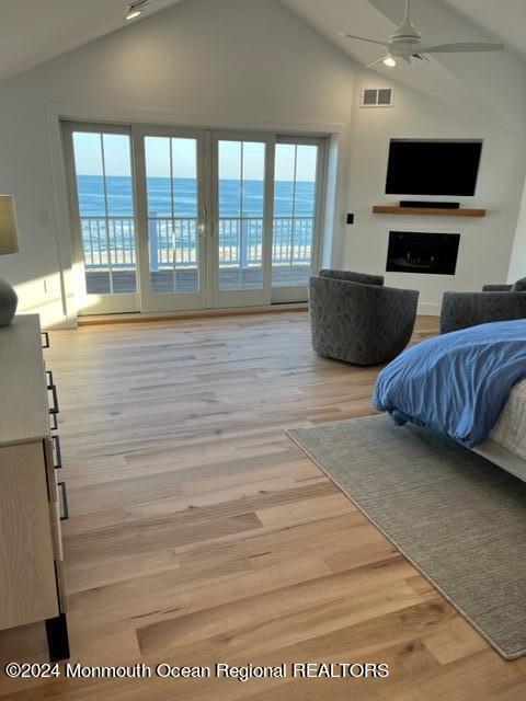 Building Photo - 3632 Ocean Terrace