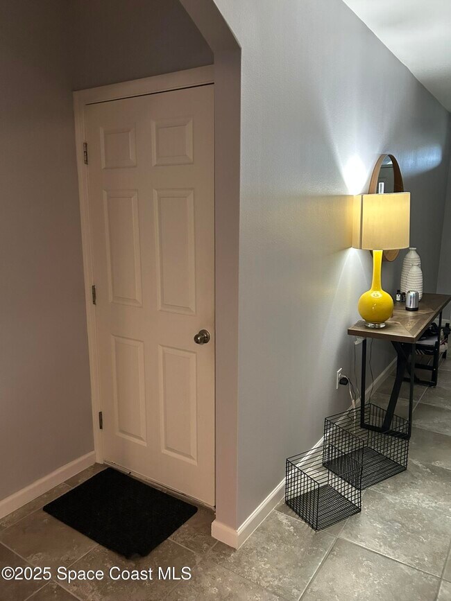 Building Photo - 165 Sorrento Dr