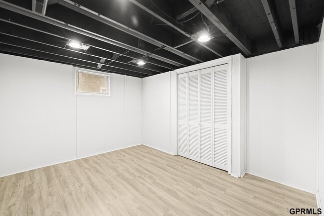 Building Photo - 105 Hillside Dr