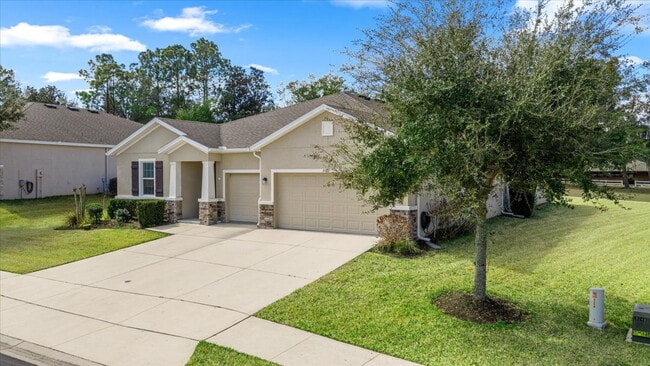 Building Photo - **Spacious 4-Bedroom, 3.5-Bath Home with Private Guest Suite and 3-Car Garage**