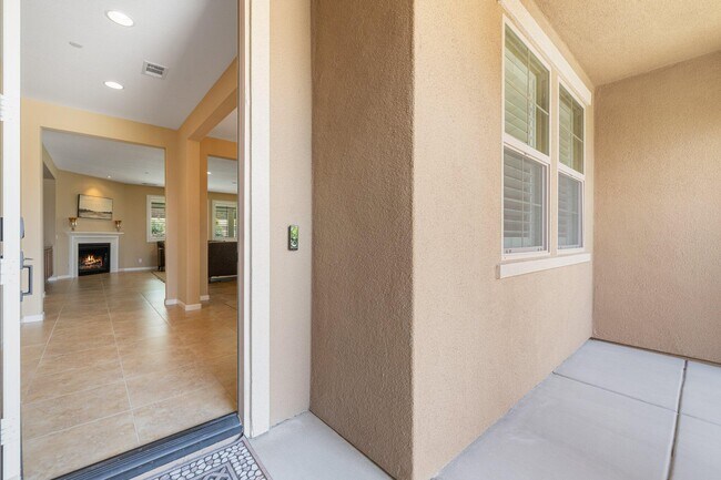 Building Photo - 73757 Picasso Dr