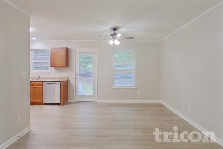 Building Photo - 6420 Pennacook Dr