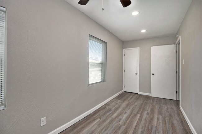 Building Photo - 408 Dawson Cir