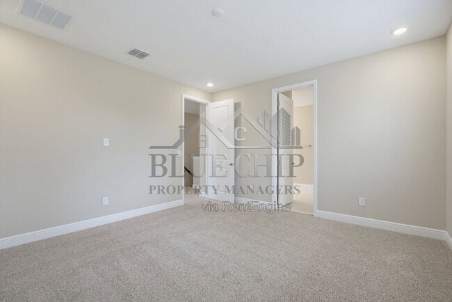 Building Photo - 1129 British Cir