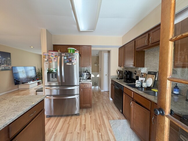 Building Photo - 18 Marquette Pl
