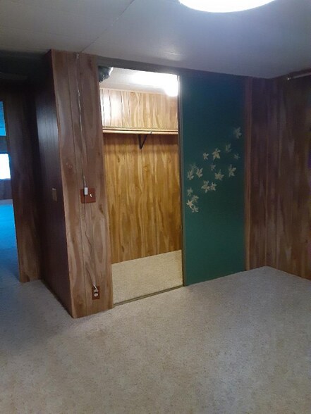 Building Photo - 4433 White River Dr