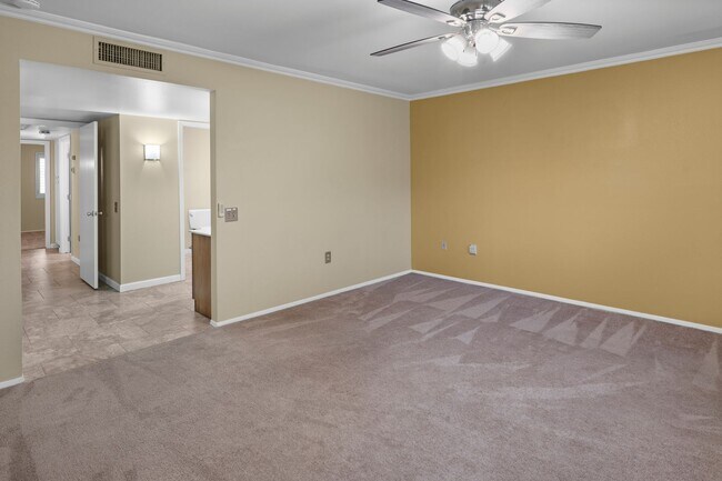 Building Photo - Your Oasis Awaits!