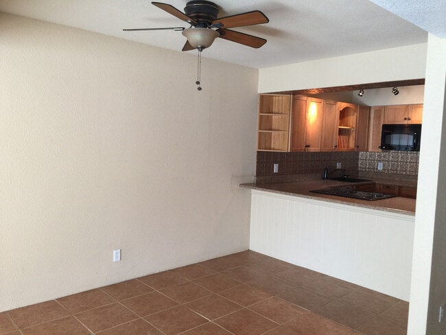 Building Photo - TOWNHOME -VILLAGE OF OAK CREEK -  NIZHONI