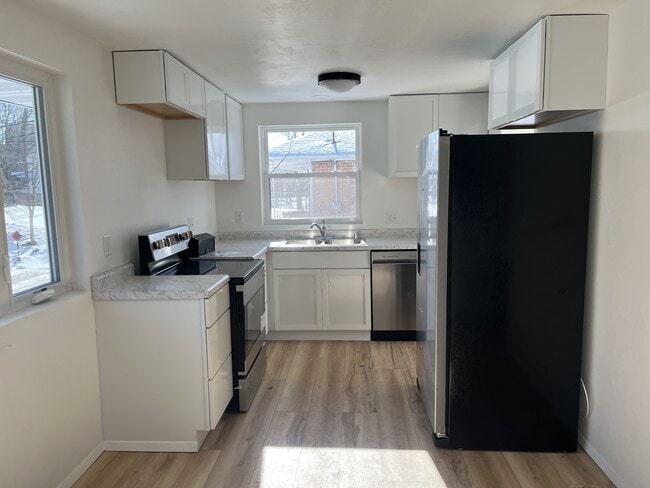 Building Photo - 1714 S 15th St