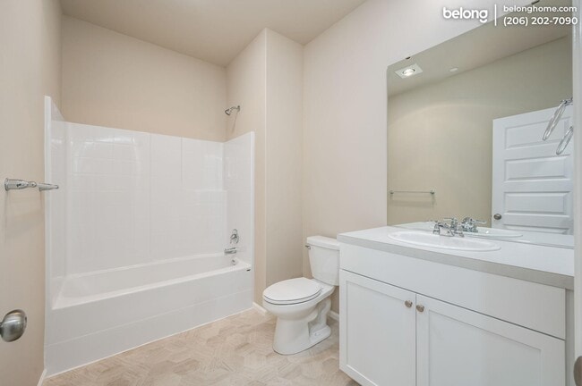 Building Photo - 3878 79th Dr NE