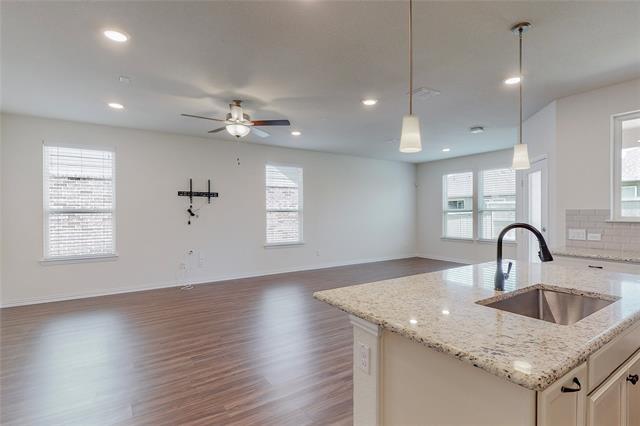 Building Photo - 2424 Mockingbird Ct