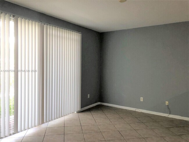 Building Photo - 8209 SW 25th Ct